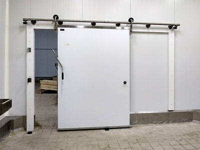 Двери для холодильных, складских помещений и распределительных центров