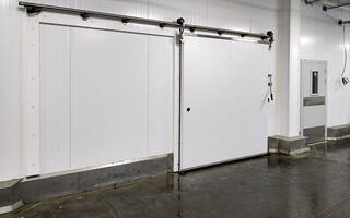 Двери для хранения и переработки рыбы