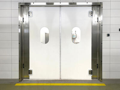 Двери для хранения и переработки рыбы